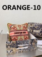 【ディオール】新作★ロゴ/刺繍★スモールクッション♪選べる10色展開 - 画像 (11)