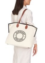 【バーバリー】期間限定SALE★ミディアム ロゴ コットンキャンバス トート - 画像 (2)