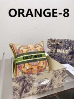 【ディオール】新作★ロゴ/刺繍★スモールクッション♪選べる10色展開 - 画像 (9)