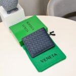 【ボッテガヴェネタ】春夏にぴったりの実用的で絶妙な短財布3色 - 画像 (11)