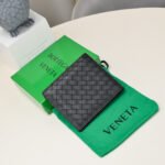 【ボッテガヴェネタ】春夏にぴったりの実用的で絶妙な短財布3色 - 画像 (2)