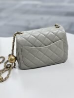 【シャネル】新作♪大人気の斜め掛け♡Flap Bag Gold Ball-選べる4色 - 画像 (14)