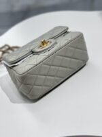 【シャネル】新作♪大人気の斜め掛け♡Flap Bag Gold Ball-選べる4色 - 画像 (15)