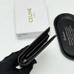 【セリーヌ】新作★バイフォールドウォレット3色関税送料無料 - 画像 (9)