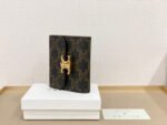 【セリーヌ】大人気 軽量＆コンパクト持ち運びに便利な短い財布 ！ - 画像 (6)