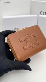 【セリーヌ】春夏の新作！高級感溢れるエレガンスな一品 - 画像 (5)