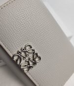 【ロエベ】関税送料込み ミニウォレット INSで話題沸騰 - 画像 (5)