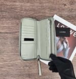 【ロエベ】ラグジュアリー長財布 上品な仕上がり 本日限定セール - 画像 (8)