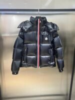 【モンクレール】女性と男性☆入手困難お洒落No.1! ☆MONTBELIARDダウンジャケット2色 - 画像 (5)