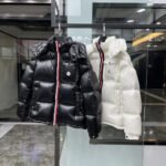 【モンクレール】女性と男性☆入手困難お洒落No.1! ☆MONTBELIARDダウンジャケット2色 - 画像 (2)