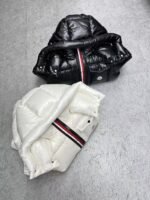 【モンクレール】女性と男性☆入手困難お洒落No.1! ☆MONTBELIARDダウンジャケット2色 - 画像 (17)