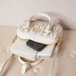 【ミュウミュウ】アルカディ マテラッセ レザー バッグ スモール 8色 - 画像 (12)