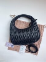 【ミュウミュウ】大人気☆ワンダー マテラッセ ホーボーバッグ5BC125 - 画像 (6)