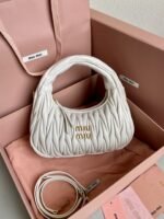 【ミュウミュウ】大人気☆ワンダー マテラッセ ホーボーバッグ5BC125 - 画像 (7)