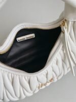 【ミュウミュウ】大人気☆ワンダー マテラッセ ホーボーバッグ5BC125 - 画像 (8)