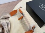 【プラダ】ラフィア素材の新作バッグ 高級感あふれるカラー展開 - 画像 (7)