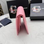 【プラダ】新作短財布 サフィアーノレザーの質感が魅力 5色 - 画像 (8)