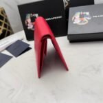 【プラダ】新作短財布 サフィアーノレザーの質感が魅力 5色 - 画像 (11)