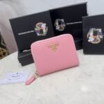 【プラダ】女性に人気のミニコインパース エレガントな印象 今だけ特価 - 画像 (9)