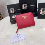 【プラダ】女性に人気のミニコインパース エレガントな印象 今だけ特価 - 画像 (10)