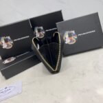 【プラダ】女性に人気のミニコインパース エレガントな印象 今だけ特価 - 画像 (5)