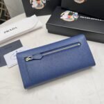 【プラダ】シンプル＆モダン サフィアーノレザーの新定番 今だけ特価 - 画像 (7)