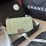 【シャネル】 新作 ボーイ シャネル バッグ カーフスキン-選べる8色 - 画像 (6)