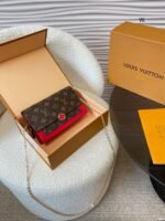 【ルイヴィトン】【高級感あふれる★】チェーンショルダーバッグ - 画像 (4)