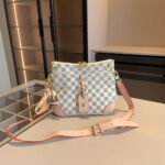 【ルイ・ヴィトン】☆Odeon3点セットショルダーバッグ｜♪スタイリッシュなコーディネートに最適！ - 画像 (2)