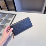 【ルイ・ヴィトン】3点セット☆オン・ザ・ゴーPMトートバッグ｜最新財布＆スカーフ付き♪春のお出かけに最適な組み合わせ！ - 画像 (4)