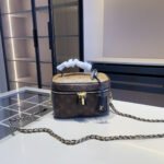 【ルイヴィトン】3点セット☆ピースカラー化粧箱｜爆款バックパック付き｜肩掛け可能で実用的♪今すぐゲット！ - 画像 (6)