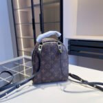 【ルイヴィトン】3点セット☆ピースカラー化粧箱｜爆款バックパック付き｜肩掛け可能で実用的♪今すぐゲット！ - 画像 (4)