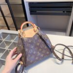 【ルイヴィトン】3点セット☆新作バックパック｜手持ち＆ショルダー使用可♪休暇や日常使いにぴったり！ - 画像 (5)