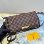 【ルイヴィトン】Favoriteミディアムバッグ 2WAY仕様 洗練された定番デザイン - 画像 (6)