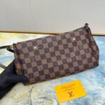 【ルイヴィトン】Favoriteミディアムバッグ 2WAY仕様 洗練された定番デザイン - 画像 (7)