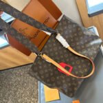 【ルイヴィトン】◆GRACEFUL｜復古スタイルをモダンにアレンジしたトートバッグ♪在庫残りわずか！ - 画像 (4)