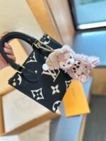 【ルイヴィトン】♢OnTheGo｜圧紋レザーの高級感、今季注目のスタイル♪即日発送対応 - 画像 (3)