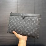 【ルイヴィトン】☆DISCOVERY｜希少ルイヴィトン限定クラッチバッグ - 画像 (3)