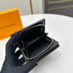 【ルイ・ヴィトン】大人気エンボス加工 短財布　洗練されたデザイン - 画像 (4)