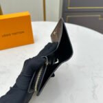 【ルイ・ヴィトン】大人気エンボス加工 短財布　洗練されたデザイン - 画像 (5)