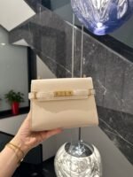 【サンローラン】大人気☆マンハッタン ミニ ショルダーバッグ - 画像 (2)