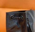 【サンローラン】話題のNikiクロコ型押しバッグ 実用性とデザイン性を両立 - 画像 (11)