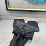 【サンローラン】大人気エンベロープウォレット - 画像 (14)